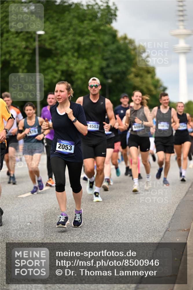 29.06.2025 - hella hamburg halbmarathon Dr. Thomas Lammeyer http://msf.ph/oto/8500946 29.06.2025 10:24:51 Kennedybrücke 1011, 1154, 1471, 1474, 2053, 2064, 2101, 2834, 2923, 3733, 3842, 4154, 4166, 4288, 4422, 4754, 4869, 5181, 5811, 5812, 6608, 6844, 6951, 7131, 8025, 8113, 8146, 8738, 8940, 9005, 9011, 9236, 9873, 9981, 10039, 10041, 10585, 10613, 10647, 10754, 11100 meine-sportfotos.de