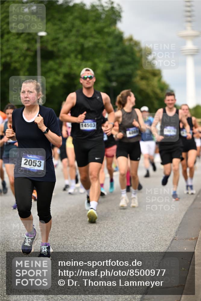 29.06.2025 - hella hamburg halbmarathon Dr. Thomas Lammeyer http://msf.ph/oto/8500977 29.06.2025 10:24:51 Kennedybrücke 1011, 1154, 1471, 1474, 2053, 2064, 2101, 2834, 2923, 3733, 3842, 4154, 4166, 4288, 4422, 4754, 4869, 5181, 5811, 5812, 6608, 6844, 6951, 7131, 8025, 8113, 8146, 8738, 8940, 9005, 9011, 9236, 9873, 9981, 10039, 10041, 10585, 10613, 10647, 10754, 11100 meine-sportfotos.de