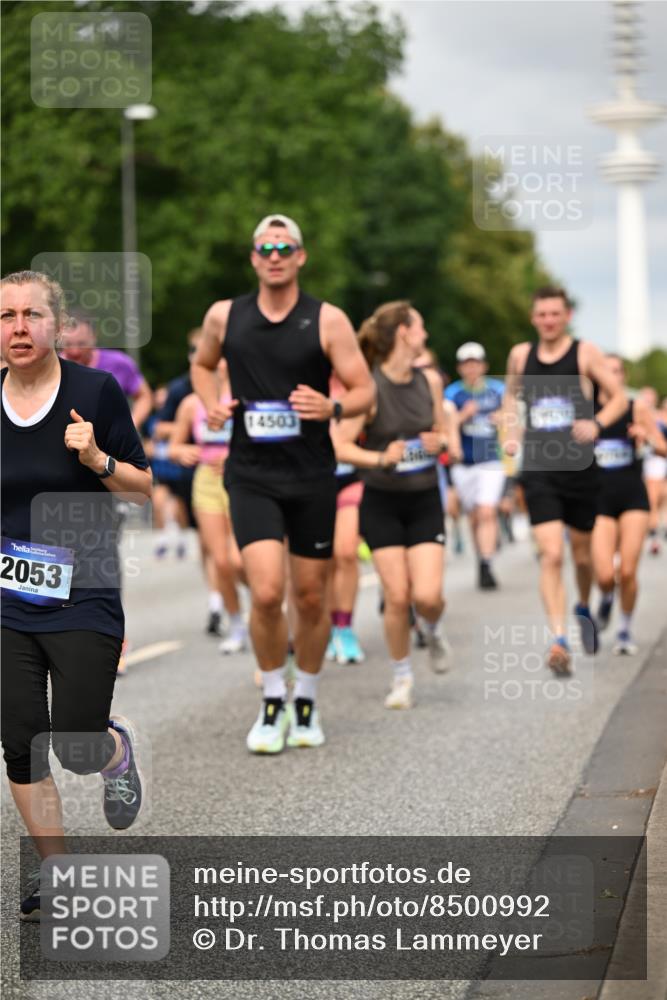 29.06.2025 - hella hamburg halbmarathon Dr. Thomas Lammeyer http://msf.ph/oto/8500992 29.06.2025 10:24:52 Kennedybrücke 1011, 1154, 1471, 2053, 2064, 2101, 2834, 2923, 3781, 3842, 4154, 4166, 4288, 4754, 4869, 5181, 5811, 5812, 6608, 6844, 6951, 7131, 8025, 8113, 8146, 8724, 8738, 8940, 9005, 9011, 9236, 9873, 9981, 10039, 10041, 10350, 10585, 10613, 10647, 10754, 11100, 11145 meine-sportfotos.de
