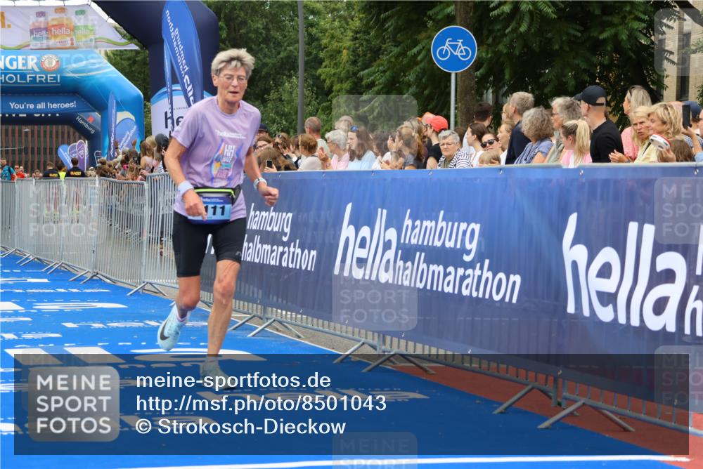 29.06.2025 - hella hamburg halbmarathon Strokosch-Dieckow http://msf.ph/oto/8501043 29.06.2025 10:53:08 Ziel 2111, 2208, 3059, 3258, 3334, 4121, 7383, 7864, 8273, 8361, 8587, 9093, 9142, 9537, 12155, 12875, 14323, 15179, 16929, 16986, 19208 meine-sportfotos.de