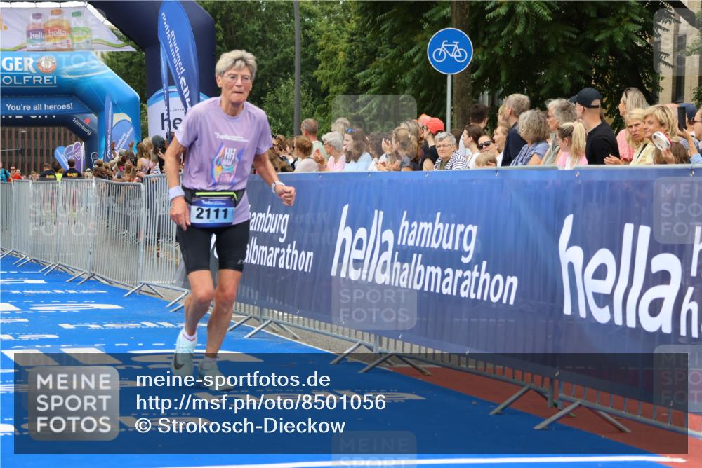 29.06.2025 - hella hamburg halbmarathon Strokosch-Dieckow http://msf.ph/oto/8501056 29.06.2025 10:53:08 Ziel 2111, 2208, 3059, 3258, 3334, 4121, 7383, 7864, 8273, 8361, 8587, 9093, 9142, 9537, 12155, 12875, 14323, 15179, 16929, 16986, 19208 meine-sportfotos.de