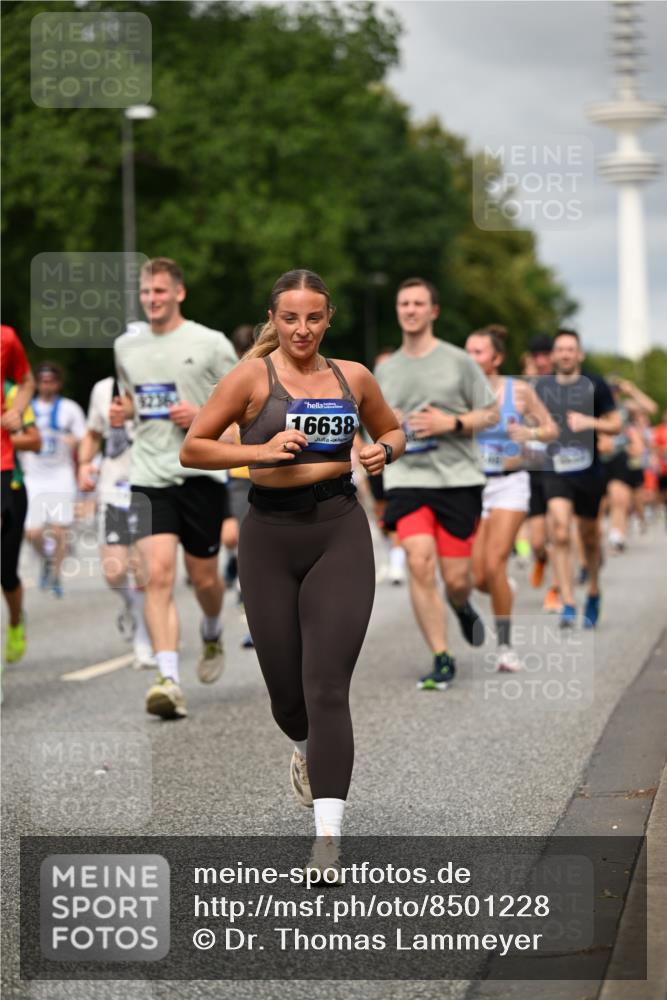 29.06.2025 - hella hamburg halbmarathon Dr. Thomas Lammeyer http://msf.ph/oto/8501228 29.06.2025 10:24:58 Kennedybrücke 1011, 2053, 2101, 2325, 2834, 2923, 2986, 3161, 3781, 3842, 4082, 4154, 4166, 4288, 4754, 4869, 5181, 5811, 5812, 6275, 6308, 6608, 6844, 6951, 7131, 8025, 8113, 8146, 8724, 8940, 9005, 9011, 9236, 9873, 9981, 10039, 10350, 10585, 10613, 10647, 10754, 11100, 11145 meine-sportfotos.de