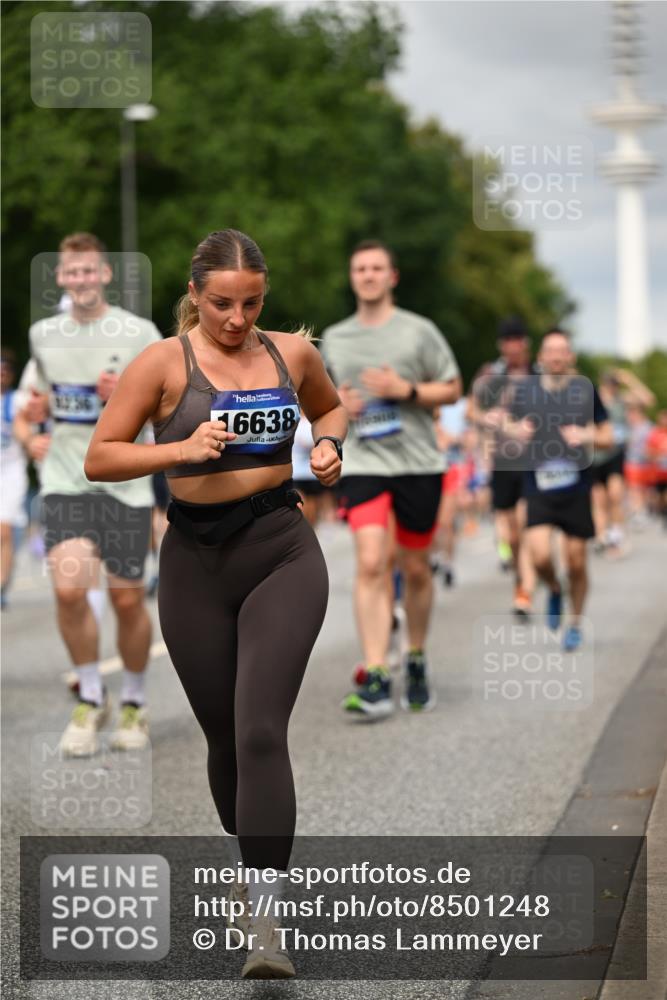 29.06.2025 - hella hamburg halbmarathon Dr. Thomas Lammeyer http://msf.ph/oto/8501248 29.06.2025 10:24:59 Kennedybrücke 1011, 2053, 2101, 2325, 2834, 2923, 2986, 3161, 3781, 3813, 3842, 4082, 4154, 4166, 4288, 4754, 4869, 5181, 5811, 5812, 6275, 6308, 6608, 6844, 6951, 8025, 8113, 8146, 8724, 8940, 9005, 9011, 9236, 9981, 10039, 10350, 10585, 10602, 10613, 10647, 11100, 11145 meine-sportfotos.de