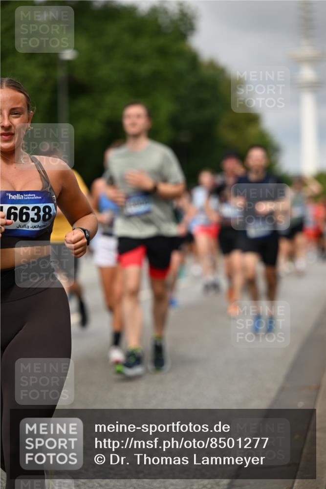 29.06.2025 - hella hamburg halbmarathon Dr. Thomas Lammeyer http://msf.ph/oto/8501277 29.06.2025 10:25:00 Kennedybrücke 1011, 2053, 2101, 2325, 2834, 2923, 2986, 3161, 3781, 3813, 3842, 4082, 4154, 4166, 4288, 4754, 4869, 5181, 5625, 5811, 5812, 6275, 6308, 6608, 6844, 6951, 7608, 8113, 8146, 8724, 8940, 9005, 9011, 9236, 9981, 10039, 10350, 10585, 10602, 10613, 11100, 11145 meine-sportfotos.de