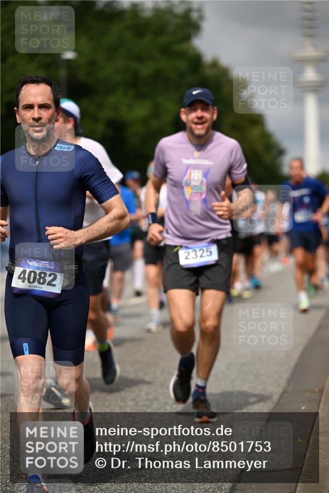 29.06.2025 - hella hamburg halbmarathon Dr. Thomas Lammeyer http://msf.ph/oto/8501753 29.06.2025 10:25:15 Kennedybrücke 1028, 1266, 1658, 2101, 2325, 2383, 2923, 2956, 2986, 3161, 3247, 3434, 3781, 3813, 4082, 4350, 5041, 5625, 5767, 5812, 6275, 6308, 7018, 7553, 7608, 8113, 8146, 8724, 8726, 8844, 9100, 9108, 9501, 9981, 10050, 10350, 10585, 10602, 11145 meine-sportfotos.de