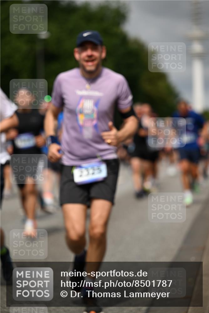 29.06.2025 - hella hamburg halbmarathon Dr. Thomas Lammeyer http://msf.ph/oto/8501787 29.06.2025 10:25:16 Kennedybrücke 1028, 1266, 1658, 2101, 2325, 2383, 2923, 2956, 2986, 3161, 3247, 3434, 3781, 3813, 4082, 4350, 5041, 5373, 5625, 5767, 6275, 6308, 7018, 7553, 7608, 8113, 8146, 8724, 8726, 8844, 9100, 9108, 9501, 9981, 10050, 10350, 10585, 10602, 11145 meine-sportfotos.de