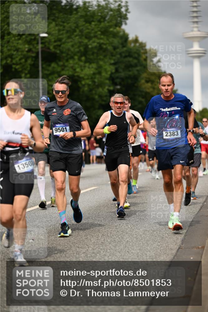29.06.2025 - hella hamburg halbmarathon Dr. Thomas Lammeyer http://msf.ph/oto/8501853 29.06.2025 10:25:18 Kennedybrücke 1028, 1266, 1658, 2325, 2383, 2923, 2956, 2986, 3161, 3247, 3434, 3781, 3813, 4082, 4350, 5041, 5373, 5625, 5767, 6275, 6308, 7018, 7553, 7608, 8724, 8726, 8844, 9100, 9108, 9501, 10050, 10350, 10585, 10602, 11145 meine-sportfotos.de