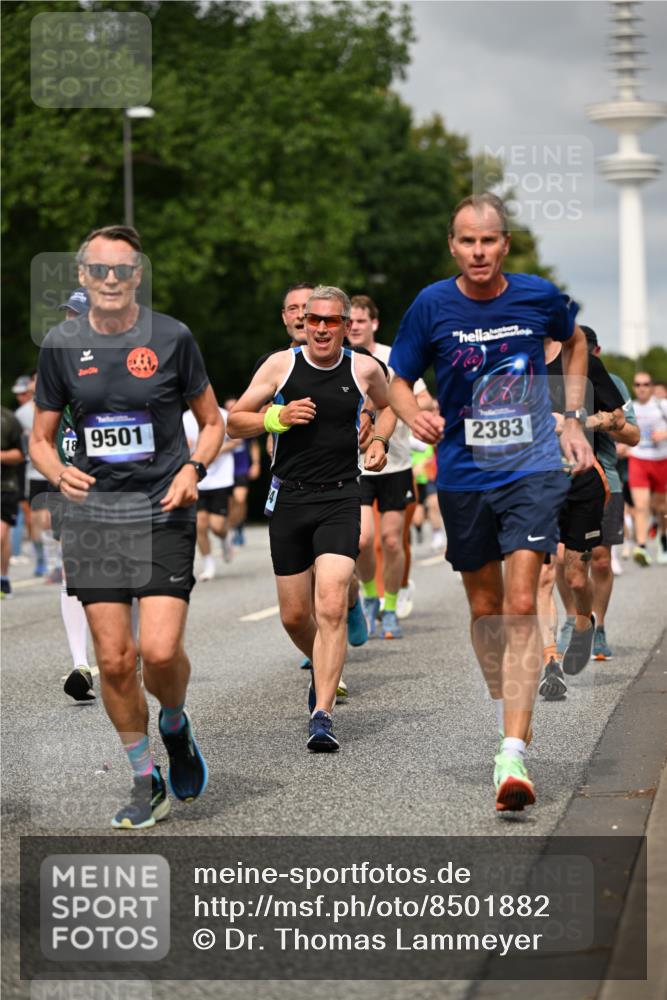 29.06.2025 - hella hamburg halbmarathon Dr. Thomas Lammeyer http://msf.ph/oto/8501882 29.06.2025 10:25:19 Kennedybrücke 1028, 1266, 1658, 2325, 2383, 2923, 2956, 2986, 3161, 3247, 3434, 3781, 3813, 4082, 4350, 5041, 5373, 5625, 5767, 6275, 6308, 7018, 7553, 7608, 8724, 8726, 8844, 9100, 9108, 9501, 10050, 10350, 10585, 10602, 11145 meine-sportfotos.de