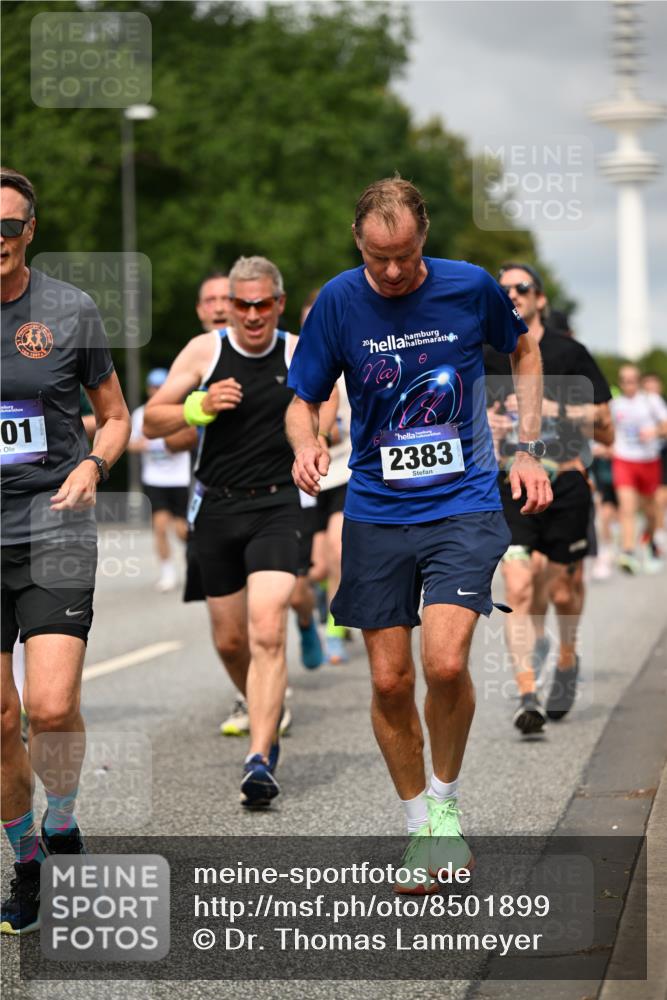 29.06.2025 - hella hamburg halbmarathon Dr. Thomas Lammeyer http://msf.ph/oto/8501899 29.06.2025 10:25:20 Kennedybrücke 1028, 1266, 1658, 2325, 2383, 2923, 2956, 2986, 3161, 3247, 3434, 3781, 3813, 4082, 4350, 5041, 5373, 5625, 5767, 6275, 6308, 7018, 7553, 7608, 8724, 8726, 8844, 9100, 9108, 9501, 10050, 10350, 10602, 11145 meine-sportfotos.de