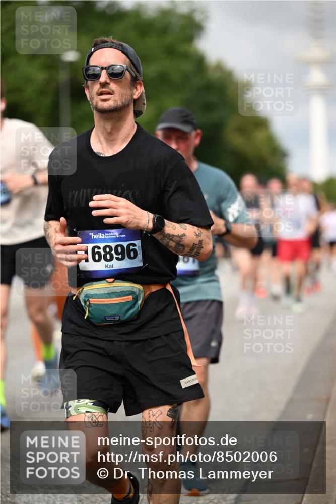 29.06.2025 - hella hamburg halbmarathon Dr. Thomas Lammeyer http://msf.ph/oto/8502006 29.06.2025 10:25:22 Kennedybrücke 1028, 1266, 1658, 2325, 2383, 2635, 2956, 2986, 3161, 3247, 3434, 3781, 3813, 4082, 4350, 5041, 5373, 5625, 5767, 6275, 6308, 7018, 7553, 7608, 8724, 8726, 8844, 9100, 9108, 9501, 10050, 10350, 10602, 11145 meine-sportfotos.de