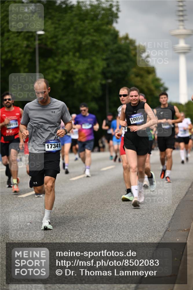29.06.2025 - hella hamburg halbmarathon Dr. Thomas Lammeyer http://msf.ph/oto/8502083 29.06.2025 10:25:25 Kennedybrücke 1028, 1266, 1658, 2325, 2383, 2635, 2956, 2986, 3247, 3434, 3813, 4082, 4350, 4786, 5041, 5373, 5395, 5625, 5767, 6275, 6308, 7018, 7553, 7608, 7781, 8095, 8726, 8844, 9100, 9108, 9501, 9624, 10050, 10602, 10874 meine-sportfotos.de