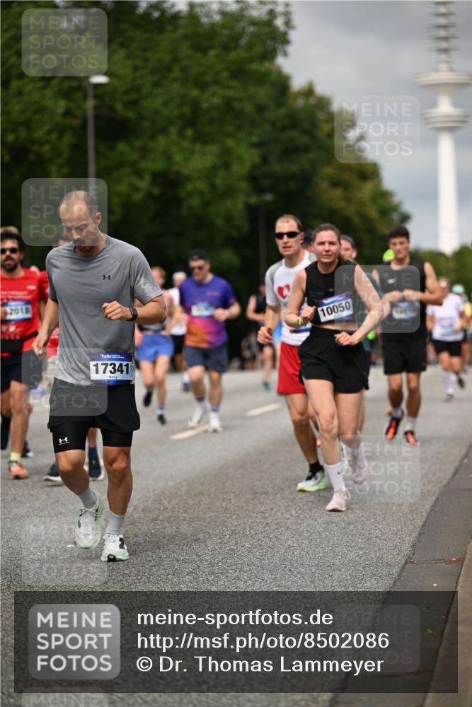 29.06.2025 - hella hamburg halbmarathon Dr. Thomas Lammeyer http://msf.ph/oto/8502086 29.06.2025 10:25:25 Kennedybrücke 1028, 1266, 1658, 2325, 2383, 2635, 2956, 2986, 3247, 3434, 3813, 4082, 4350, 4786, 5041, 5373, 5395, 5625, 5767, 6275, 6308, 7018, 7553, 7608, 7781, 8095, 8726, 8844, 9100, 9108, 9501, 9624, 10050, 10602, 10874 meine-sportfotos.de