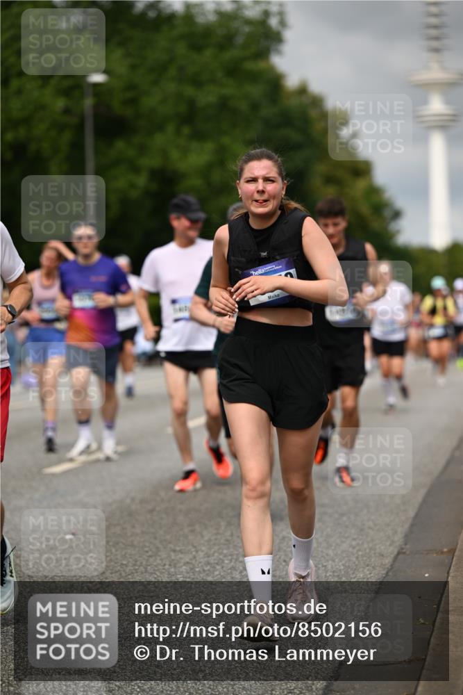 29.06.2025 - hella hamburg halbmarathon Dr. Thomas Lammeyer http://msf.ph/oto/8502156 29.06.2025 10:25:27 Kennedybrücke 1028, 1266, 1658, 2325, 2383, 2635, 2956, 3122, 3247, 3434, 3813, 4082, 4350, 4786, 5041, 5061, 5373, 5395, 5625, 5767, 6275, 6308, 7018, 7522, 7553, 7608, 7781, 8095, 8726, 8844, 9100, 9108, 9501, 9624, 10050, 10602, 10874 meine-sportfotos.de