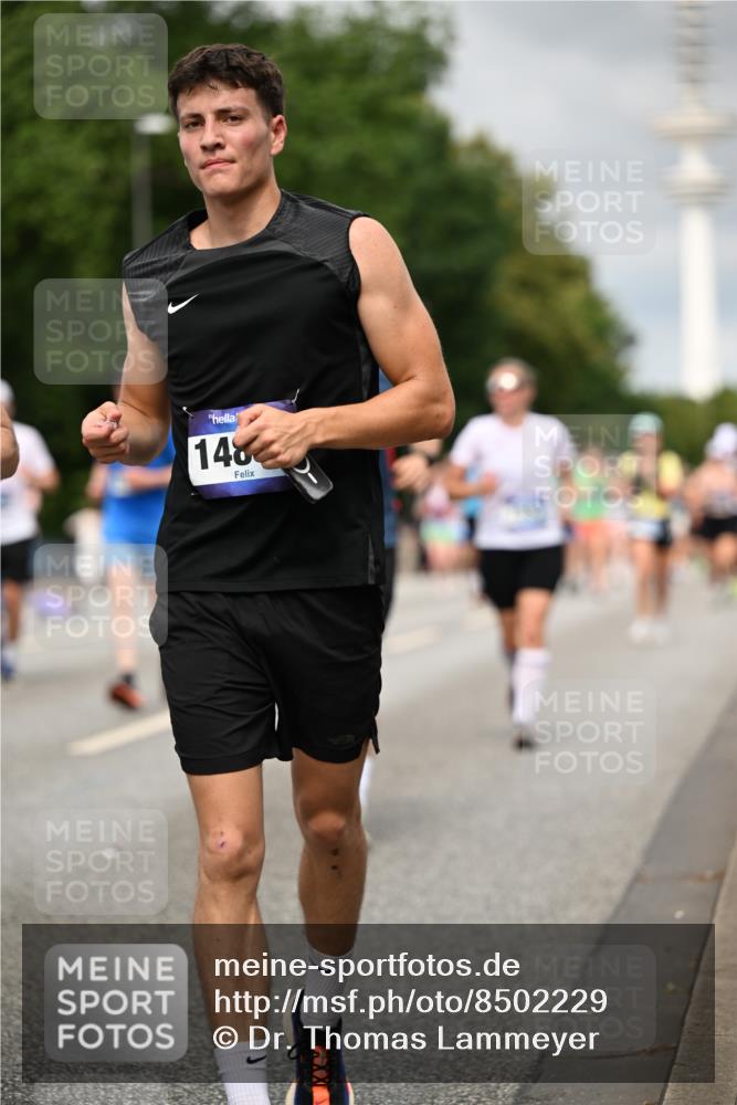 29.06.2025 - hella hamburg halbmarathon Dr. Thomas Lammeyer http://msf.ph/oto/8502229 29.06.2025 10:25:30 Kennedybrücke 1028, 1266, 1658, 2271, 2383, 2635, 2956, 3122, 3247, 3434, 3817, 4350, 4786, 5041, 5061, 5373, 5395, 5625, 5767, 5957, 7018, 7228, 7522, 7553, 7608, 7781, 8095, 8726, 8844, 9100, 9108, 9501, 9624, 10050, 10874 meine-sportfotos.de