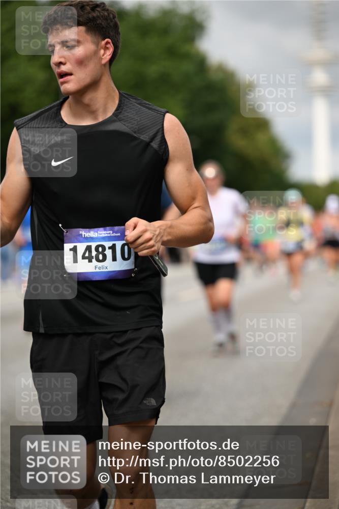 29.06.2025 - hella hamburg halbmarathon Dr. Thomas Lammeyer http://msf.ph/oto/8502256 29.06.2025 10:25:31 Kennedybrücke 1028, 1266, 1658, 2271, 2383, 2635, 2956, 3122, 3247, 3434, 3817, 4350, 4786, 5041, 5061, 5373, 5395, 5767, 5957, 6086, 7018, 7228, 7522, 7553, 7781, 8095, 8726, 8844, 9100, 9108, 9501, 9624, 10050, 10874 meine-sportfotos.de