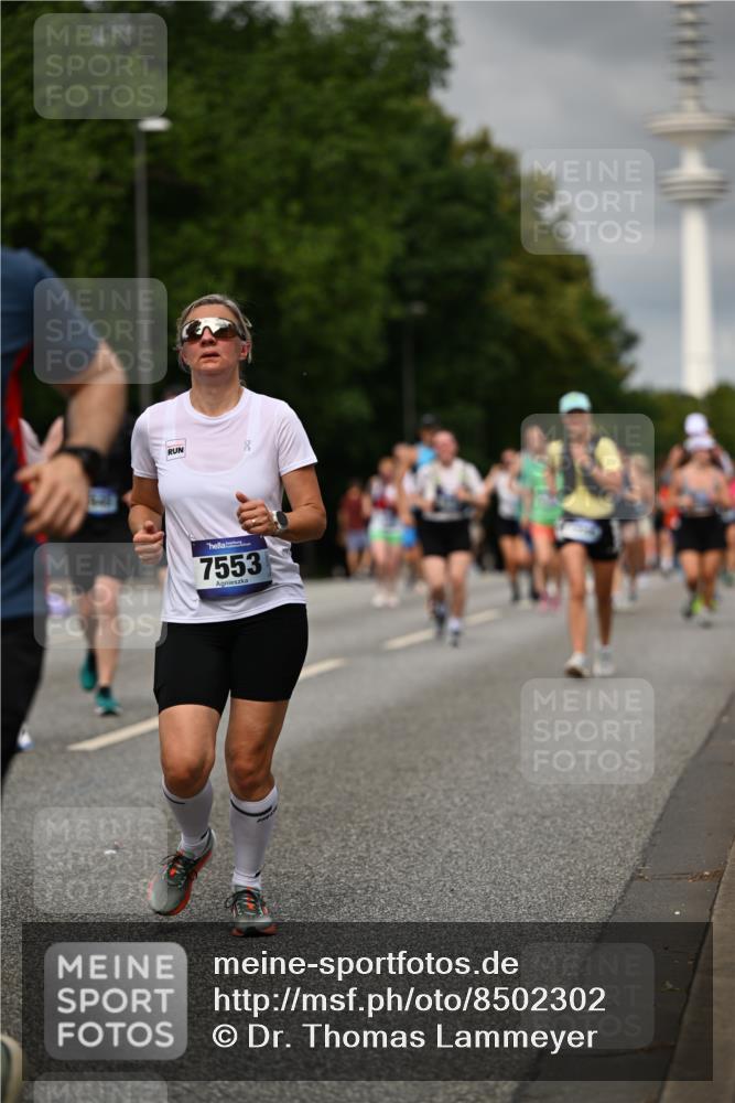 29.06.2025 - hella hamburg halbmarathon Dr. Thomas Lammeyer http://msf.ph/oto/8502302 29.06.2025 10:25:32 Kennedybrücke 1028, 1266, 1658, 2271, 2383, 2635, 2956, 3122, 3434, 3817, 4350, 4786, 5041, 5061, 5373, 5395, 5493, 5767, 5957, 6086, 7018, 7228, 7522, 7553, 7781, 8095, 8726, 8844, 9100, 9108, 9624, 10050, 10874 meine-sportfotos.de