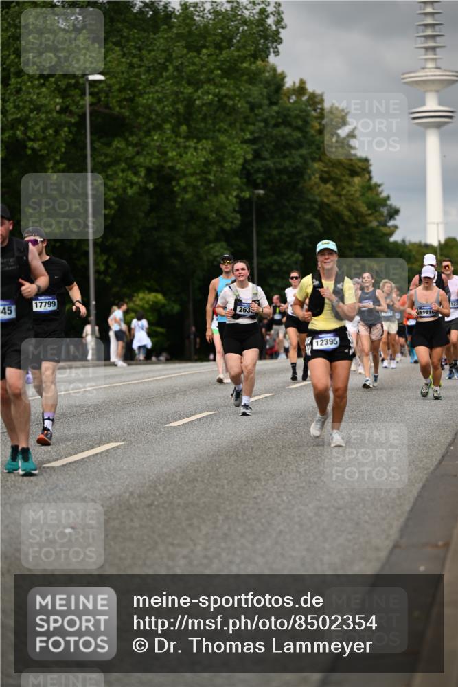 29.06.2025 - hella hamburg halbmarathon Dr. Thomas Lammeyer http://msf.ph/oto/8502354 29.06.2025 10:25:34 Kennedybrücke 1028, 1401, 1658, 2271, 2635, 2956, 3122, 3434, 3817, 4786, 5041, 5061, 5373, 5395, 5493, 5767, 5957, 6086, 7018, 7228, 7522, 7553, 7781, 8095, 8726, 8844, 9100, 9108, 9499, 9624, 10050, 10374, 10874 meine-sportfotos.de