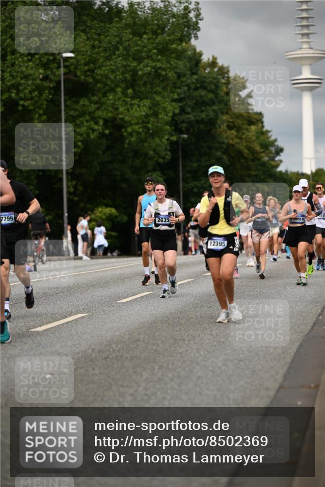 29.06.2025 - hella hamburg halbmarathon Dr. Thomas Lammeyer http://msf.ph/oto/8502369 29.06.2025 10:25:34 Kennedybrücke 1028, 1401, 1658, 2271, 2635, 2956, 3122, 3434, 3817, 4786, 5041, 5061, 5373, 5395, 5493, 5767, 5957, 6086, 7018, 7228, 7522, 7553, 7781, 8095, 8726, 8844, 9100, 9108, 9499, 9624, 10050, 10374, 10874 meine-sportfotos.de
