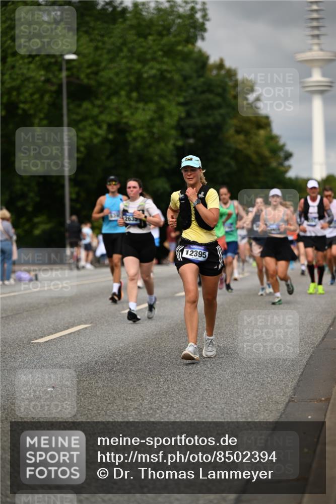29.06.2025 - hella hamburg halbmarathon Dr. Thomas Lammeyer http://msf.ph/oto/8502394 29.06.2025 10:25:35 Kennedybrücke 1028, 1401, 1658, 2271, 2635, 2956, 3122, 3817, 4697, 4786, 5041, 5061, 5373, 5395, 5493, 5767, 5957, 6086, 7018, 7228, 7522, 7553, 7781, 8095, 8286, 8726, 8844, 9100, 9108, 9499, 9624, 10050, 10374, 10874 meine-sportfotos.de