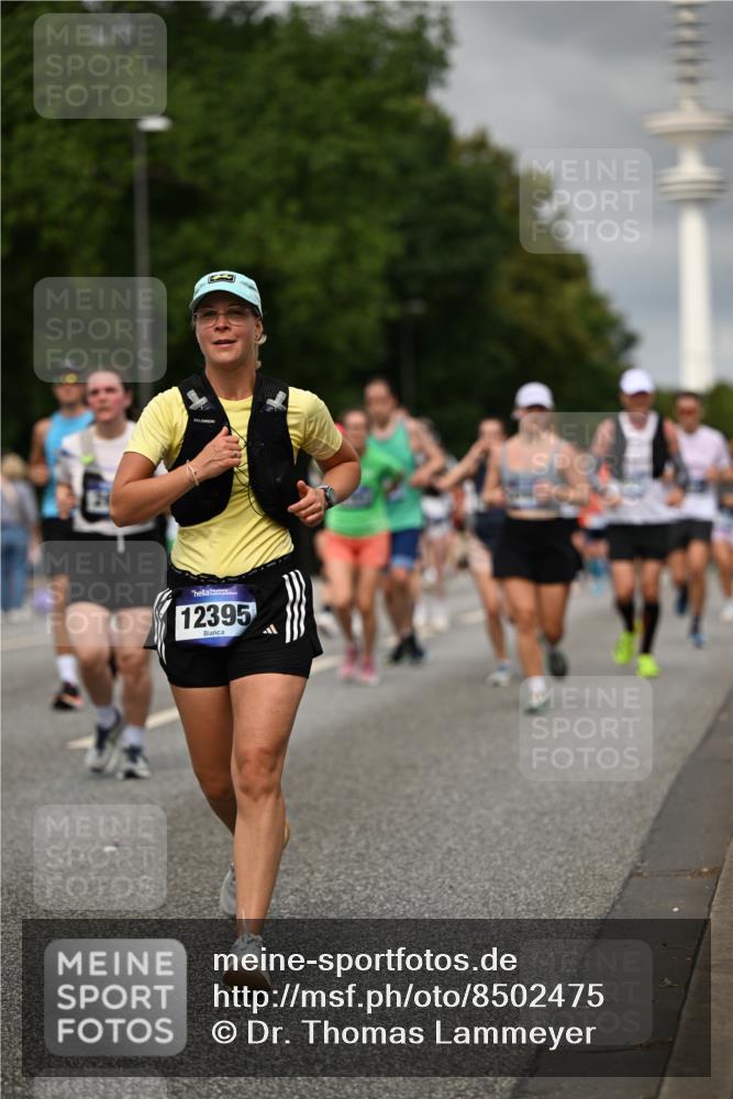29.06.2025 - hella hamburg halbmarathon Dr. Thomas Lammeyer http://msf.ph/oto/8502475 29.06.2025 10:25:37 Kennedybrücke 1028, 1401, 1658, 2271, 2635, 2956, 3122, 3770, 3817, 4697, 4786, 5061, 5122, 5373, 5395, 5493, 5767, 5957, 6086, 7018, 7228, 7522, 7553, 7781, 8095, 8286, 8726, 8844, 9100, 9108, 9369, 9499, 9532, 9624, 10050, 10374, 10874 meine-sportfotos.de