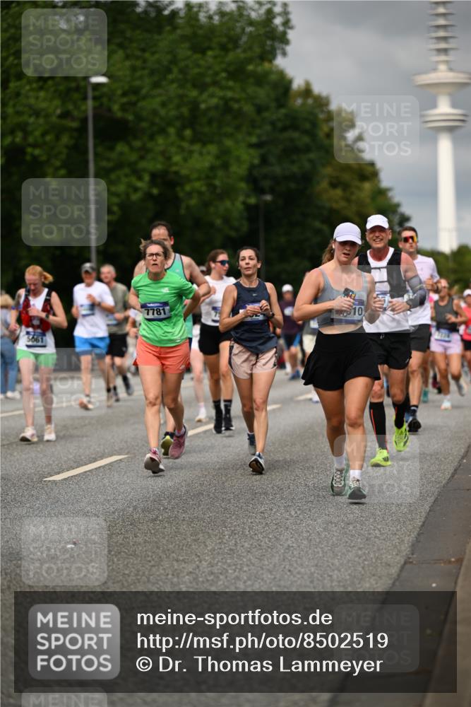 29.06.2025 - hella hamburg halbmarathon Dr. Thomas Lammeyer http://msf.ph/oto/8502519 29.06.2025 10:25:39 Kennedybrücke 1028, 1401, 2271, 2315, 2353, 2635, 2956, 3122, 3770, 3817, 4697, 4786, 5061, 5122, 5373, 5395, 5493, 5957, 6086, 7018, 7075, 7228, 7522, 7553, 7781, 8095, 8286, 8726, 9100, 9108, 9369, 9499, 9532, 9624, 10050, 10374, 10874, 11117 meine-sportfotos.de