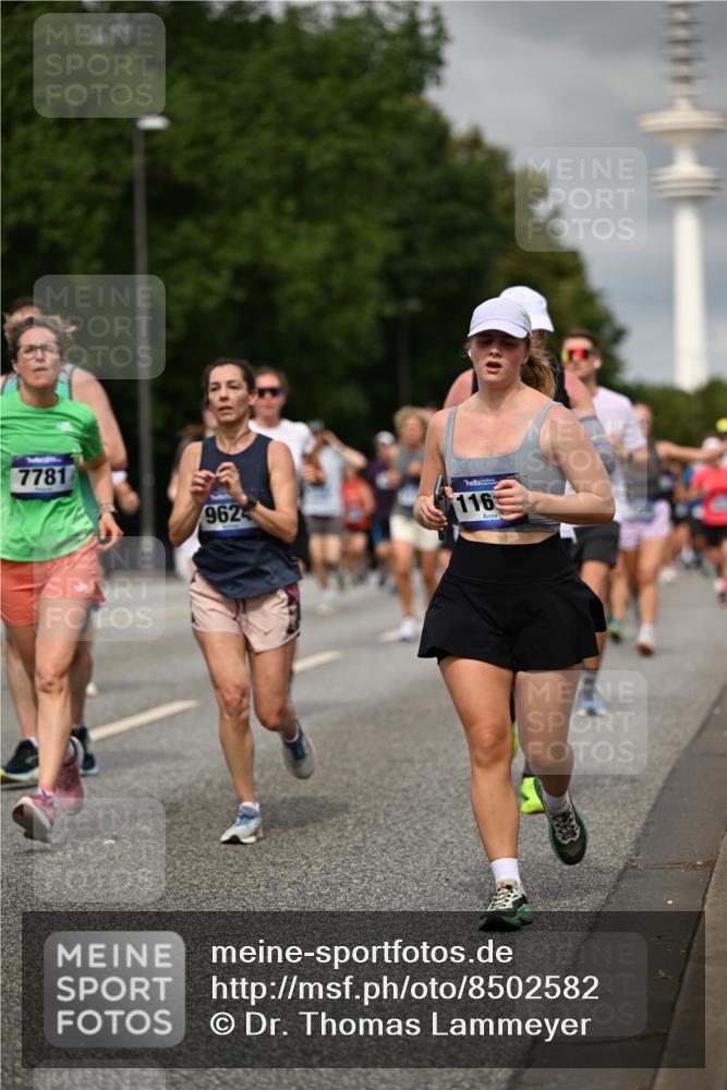 29.06.2025 - hella hamburg halbmarathon Dr. Thomas Lammeyer http://msf.ph/oto/8502582 29.06.2025 10:25:41 Kennedybrücke 1028, 1401, 2271, 2315, 2353, 2635, 2956, 3122, 3770, 3817, 4697, 4786, 5061, 5122, 5373, 5395, 5493, 5759, 5957, 6086, 7075, 7228, 7522, 7553, 7781, 8095, 8286, 9108, 9369, 9499, 9532, 9624, 10019, 10125, 10374, 10874, 11117 meine-sportfotos.de