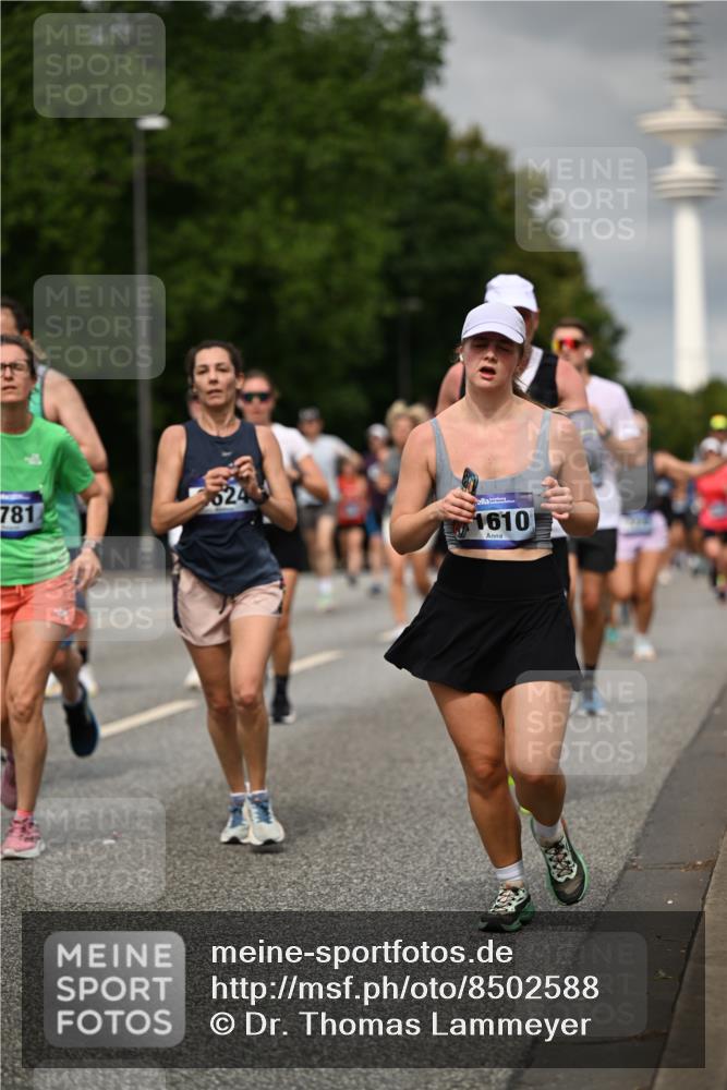 29.06.2025 - hella hamburg halbmarathon Dr. Thomas Lammeyer http://msf.ph/oto/8502588 29.06.2025 10:25:41 Kennedybrücke 1028, 1401, 2271, 2315, 2353, 2635, 2956, 3122, 3770, 3817, 4697, 4786, 5061, 5122, 5373, 5395, 5493, 5759, 5957, 6086, 7075, 7228, 7522, 7553, 7781, 8095, 8286, 9108, 9369, 9499, 9532, 9624, 10019, 10125, 10374, 10874, 11117 meine-sportfotos.de