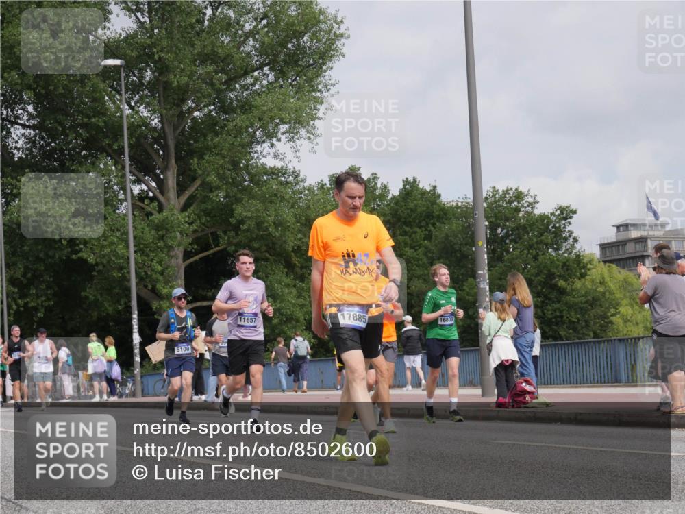 29.06.2025 - hella hamburg halbmarathon Luisa Fischer http://msf.ph/oto/8502600 29.06.2025 10:11:30 Kennedybrücke 5100, 11657, 17885, 16809, 1527, 2190, 2309, 5100, 6918, 9616, 9966 meine-sportfotos.de