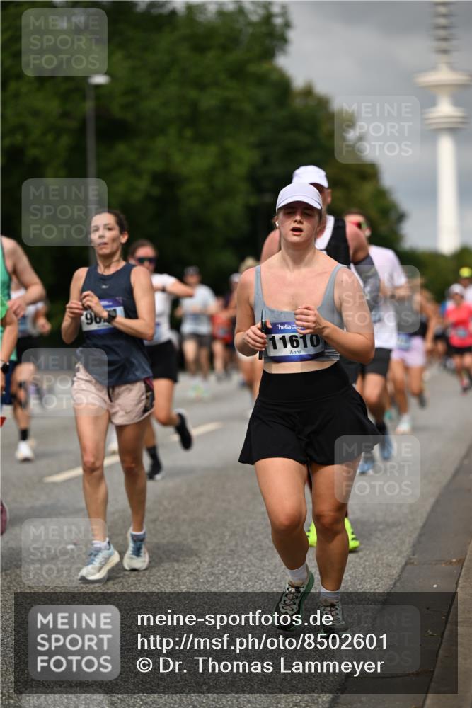 29.06.2025 - hella hamburg halbmarathon Dr. Thomas Lammeyer http://msf.ph/oto/8502601 29.06.2025 10:25:41 Kennedybrücke 1028, 1401, 2271, 2315, 2353, 2635, 2956, 3122, 3770, 3817, 4697, 4786, 5061, 5122, 5373, 5395, 5493, 5759, 5957, 6086, 7075, 7228, 7522, 7553, 7781, 8095, 8286, 9108, 9369, 9499, 9532, 9624, 10019, 10125, 10374, 10874, 11117 meine-sportfotos.de