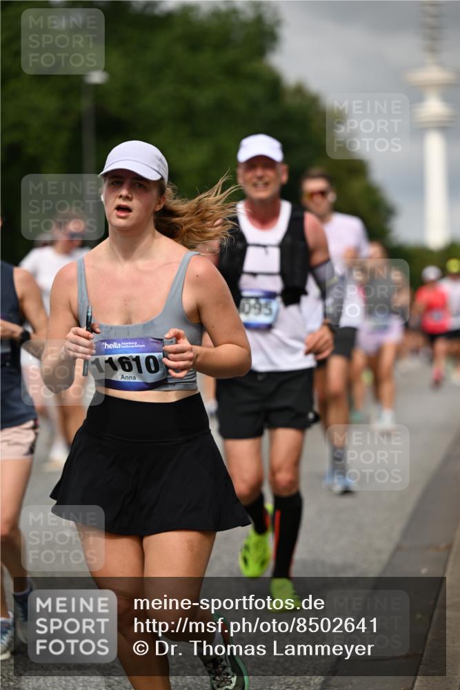 29.06.2025 - hella hamburg halbmarathon Dr. Thomas Lammeyer http://msf.ph/oto/8502641 29.06.2025 10:25:42 Kennedybrücke 1401, 2271, 2315, 2353, 2635, 2956, 3122, 3770, 3817, 4697, 4786, 5061, 5122, 5373, 5395, 5493, 5759, 5957, 6086, 7075, 7228, 7522, 7553, 7781, 8095, 8286, 9108, 9369, 9499, 9532, 9624, 10019, 10125, 10374, 10874, 11117 meine-sportfotos.de