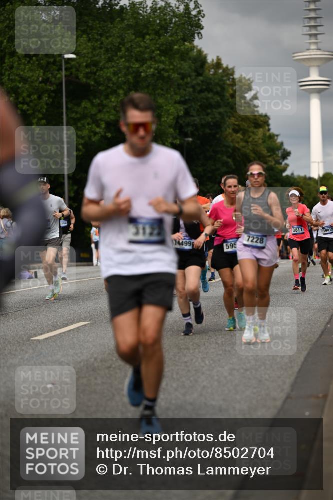 29.06.2025 - hella hamburg halbmarathon Dr. Thomas Lammeyer http://msf.ph/oto/8502704 29.06.2025 10:25:44 Kennedybrücke 1072, 1191, 1250, 1401, 2271, 2315, 2353, 2635, 2815, 3122, 3606, 3770, 3817, 4697, 4786, 5061, 5122, 5373, 5395, 5493, 5759, 5957, 6086, 7075, 7228, 7522, 7553, 7781, 8095, 8286, 9369, 9499, 9532, 9624, 10019, 10125, 10374, 10874, 11117, 11425 meine-sportfotos.de