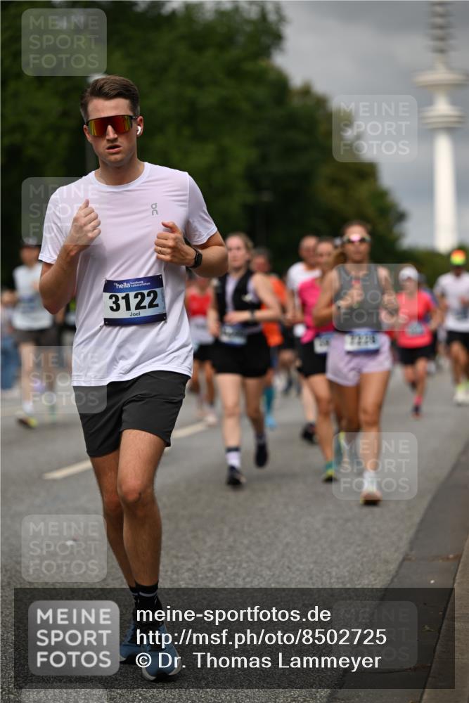 29.06.2025 - hella hamburg halbmarathon Dr. Thomas Lammeyer http://msf.ph/oto/8502725 29.06.2025 10:25:44 Kennedybrücke 1072, 1191, 1250, 1401, 2271, 2315, 2353, 2635, 2815, 3122, 3606, 3770, 3817, 4697, 4786, 5061, 5122, 5373, 5395, 5493, 5759, 5957, 6086, 7075, 7228, 7522, 7553, 7781, 8095, 8286, 9369, 9499, 9532, 9624, 10019, 10125, 10374, 10874, 11117, 11425 meine-sportfotos.de