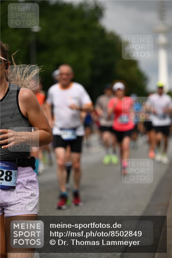 29.06.2025 - hella hamburg halbmarathon Dr. Thomas Lammeyer http://msf.ph/oto/8502849 29.06.2025 10:25:48 Kennedybrücke 1072, 1191, 1250, 1401, 1958, 2271, 2315, 2353, 2529, 2635, 2815, 2841, 3122, 3606, 3770, 3817, 4697, 4786, 5061, 5122, 5395, 5412, 5493, 5641, 5759, 5957, 6086, 6103, 7075, 7228, 7522, 7672, 7781, 8095, 8286, 8959, 9326, 9369, 9483, 9499, 9532, 9624, 10019, 10125, 10374, 10787, 10874, 11117, 11425 meine-sportfotos.de