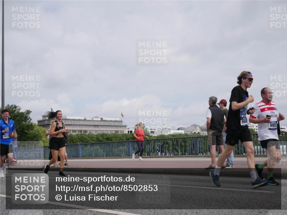 29.06.2025 - hella hamburg halbmarathon Luisa Fischer http://msf.ph/oto/8502853 29.06.2025 10:12:01 Kennedybrücke 1872, 9958, 9951, 1823, 3762, 4859, 9951, 9958, 10035, 10092, 10194, 10609 meine-sportfotos.de