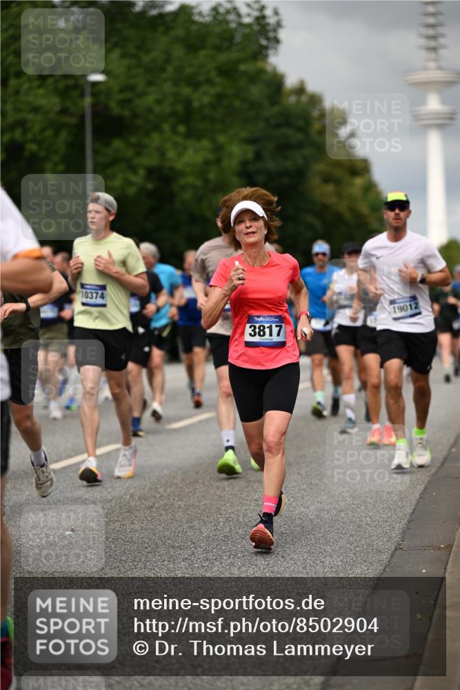 29.06.2025 - hella hamburg halbmarathon Dr. Thomas Lammeyer http://msf.ph/oto/8502904 29.06.2025 10:25:50 Kennedybrücke 1072, 1158, 1191, 1250, 1401, 1958, 2271, 2315, 2353, 2529, 2635, 2815, 2841, 3122, 3606, 3770, 3817, 3826, 4046, 4697, 4786, 5061, 5122, 5395, 5412, 5493, 5641, 5759, 5957, 6086, 6103, 7075, 7228, 7522, 7672, 7781, 8095, 8286, 8896, 8959, 9326, 9369, 9483, 9499, 9532, 9624, 9635, 10019, 10125, 10374, 10787, 10874, 11117, 11425 meine-sportfotos.de