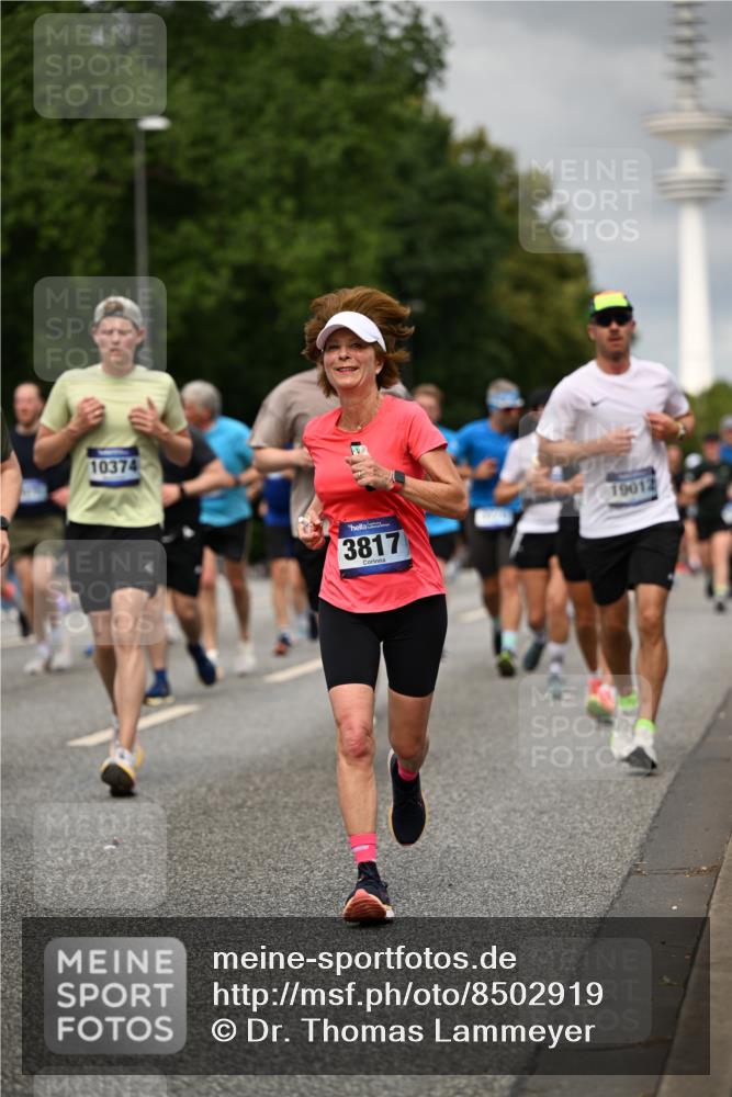 29.06.2025 - hella hamburg halbmarathon Dr. Thomas Lammeyer http://msf.ph/oto/8502919 29.06.2025 10:25:50 Kennedybrücke 1072, 1158, 1191, 1250, 1401, 1958, 2271, 2315, 2353, 2529, 2635, 2815, 2841, 3122, 3606, 3770, 3817, 3826, 4046, 4697, 4786, 5061, 5122, 5395, 5412, 5493, 5641, 5759, 5957, 6086, 6103, 7075, 7228, 7522, 7672, 7781, 8095, 8286, 8896, 8959, 9326, 9369, 9483, 9499, 9532, 9624, 9635, 10019, 10125, 10374, 10787, 10874, 11117, 11425 meine-sportfotos.de
