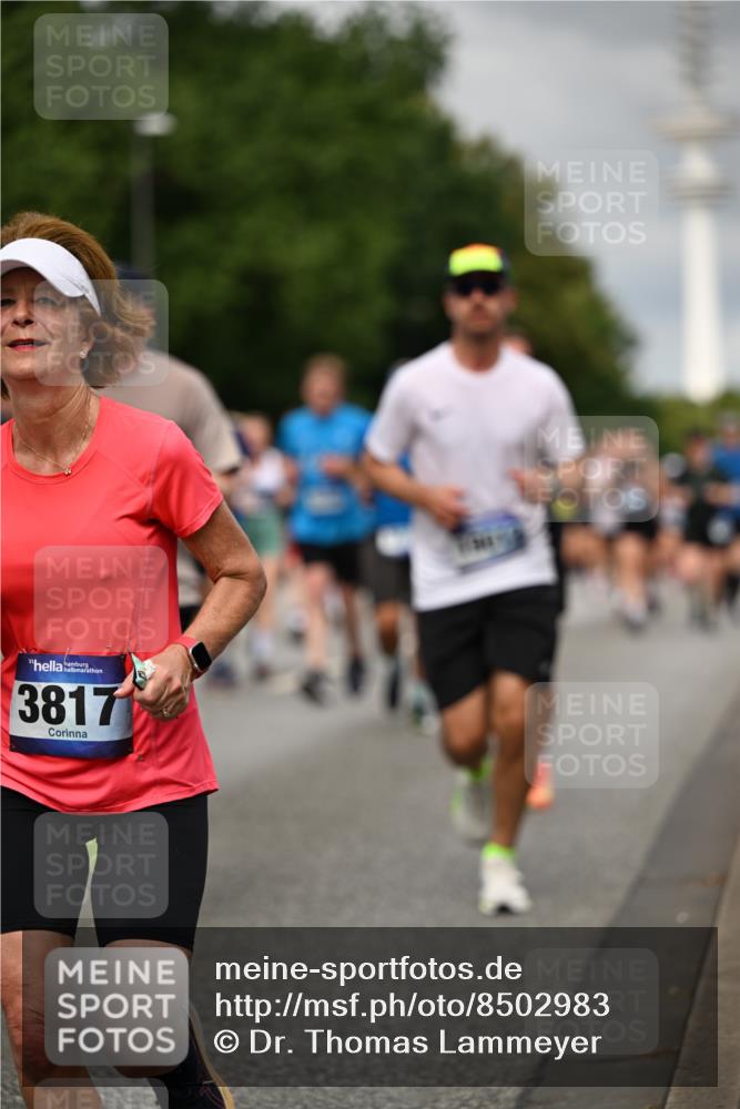 29.06.2025 - hella hamburg halbmarathon Dr. Thomas Lammeyer http://msf.ph/oto/8502983 29.06.2025 10:25:52 Kennedybrücke 1072, 1158, 1191, 1250, 1401, 1668, 1958, 2271, 2315, 2353, 2529, 2815, 2841, 3122, 3606, 3770, 3817, 3825, 3826, 4046, 4697, 4786, 5061, 5122, 5395, 5412, 5493, 5641, 5759, 5957, 6086, 6103, 7075, 7228, 7522, 7672, 7781, 8095, 8286, 8860, 8896, 8959, 9002, 9326, 9369, 9483, 9499, 9532, 9624, 9635, 10019, 10125, 10374, 10787, 10874, 10921, 11117, 11425 meine-sportfotos.de