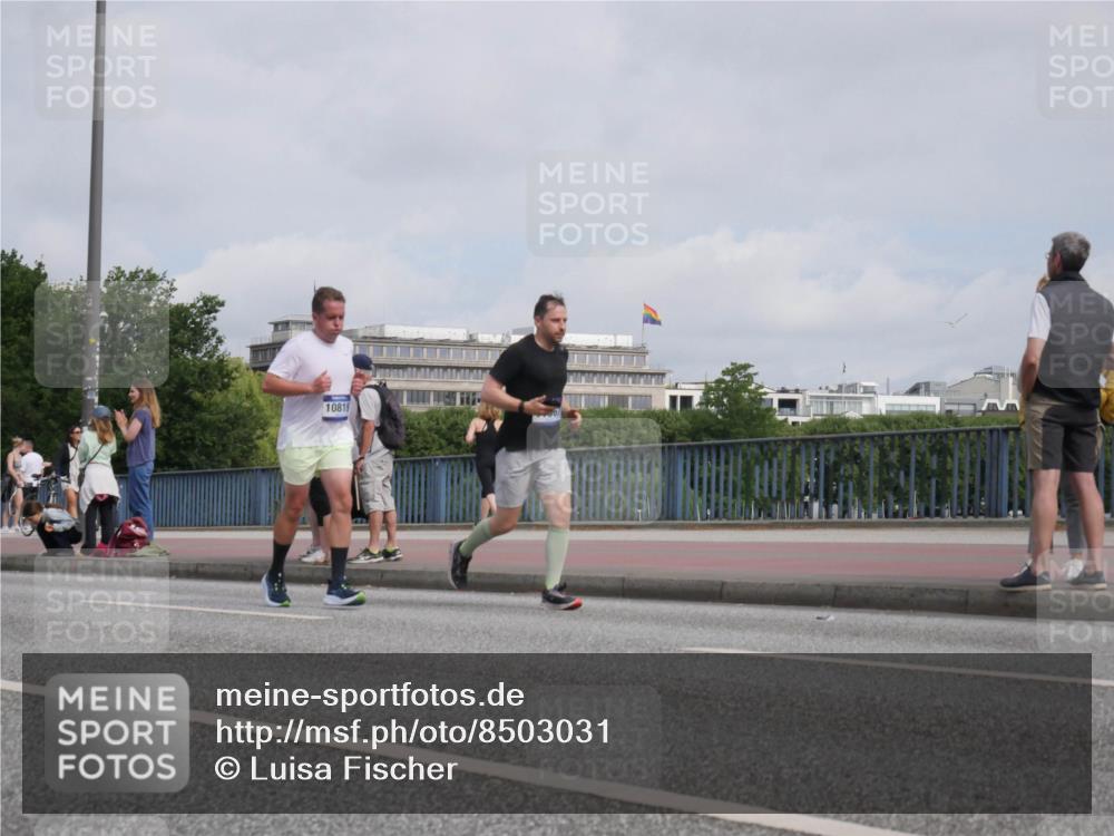 29.06.2025 - hella hamburg halbmarathon Luisa Fischer http://msf.ph/oto/8503031 29.06.2025 10:12:27 Kennedybrücke 10819, 7187, 10819 meine-sportfotos.de