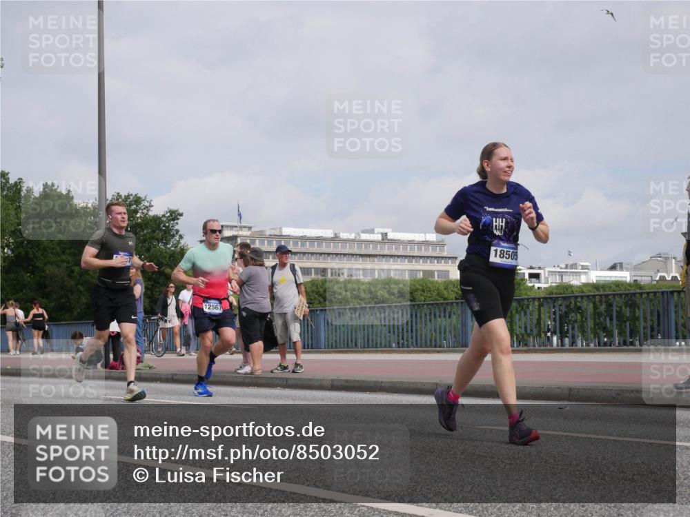 29.06.2025 - hella hamburg halbmarathon Luisa Fischer http://msf.ph/oto/8503052 29.06.2025 10:12:30 Kennedybrücke 12567, 18505, 7187, 10819 meine-sportfotos.de