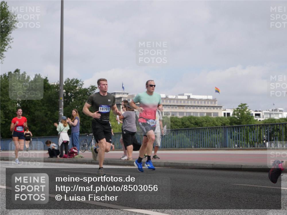 29.06.2025 - hella hamburg halbmarathon Luisa Fischer http://msf.ph/oto/8503056 29.06.2025 10:12:30 Kennedybrücke 16455, 18707, 12567, 7187, 10819 meine-sportfotos.de