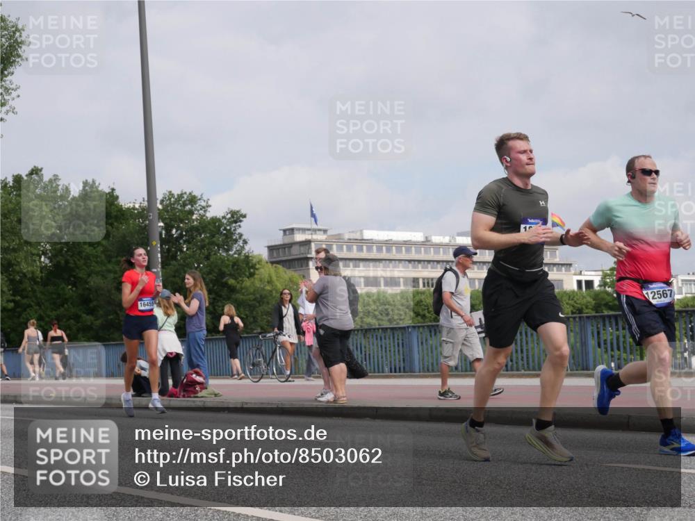29.06.2025 - hella hamburg halbmarathon Luisa Fischer http://msf.ph/oto/8503062 29.06.2025 10:12:31 Kennedybrücke 16455, 1, 12567, 7187, 9781, 10819 meine-sportfotos.de