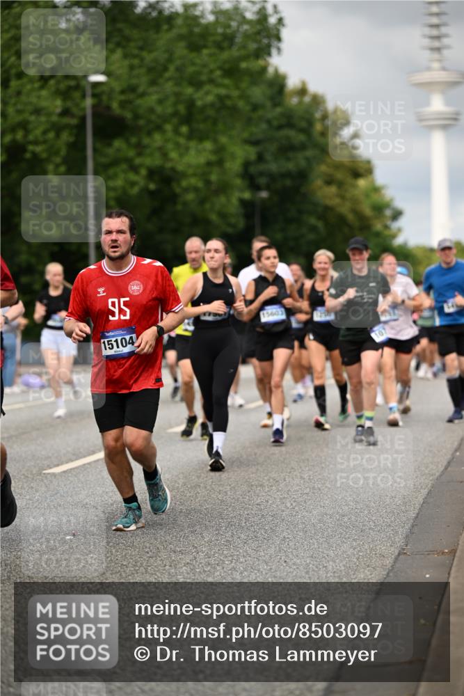 29.06.2025 - hella hamburg halbmarathon Dr. Thomas Lammeyer http://msf.ph/oto/8503097 29.06.2025 10:25:56 Kennedybrücke 1072, 1158, 1191, 1250, 1401, 1668, 1958, 2271, 2315, 2353, 2529, 2815, 2841, 3122, 3606, 3770, 3817, 3825, 3826, 4046, 4289, 4697, 5061, 5122, 5412, 5493, 5641, 5759, 5957, 6086, 6103, 7075, 7228, 7375, 7522, 7612, 7672, 8286, 8860, 8896, 8959, 9002, 9062, 9326, 9369, 9483, 9499, 9532, 9635, 10019, 10125, 10374, 10787, 10921, 11117, 11425 meine-sportfotos.de