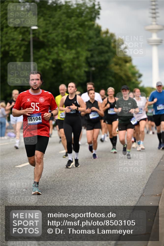 29.06.2025 - hella hamburg halbmarathon Dr. Thomas Lammeyer http://msf.ph/oto/8503105 29.06.2025 10:25:56 Kennedybrücke 1072, 1158, 1191, 1250, 1401, 1668, 1958, 2271, 2315, 2353, 2529, 2815, 2841, 3122, 3606, 3770, 3817, 3825, 3826, 4046, 4289, 4697, 5061, 5122, 5412, 5493, 5641, 5759, 5957, 6086, 6103, 7075, 7228, 7375, 7522, 7612, 7672, 8286, 8860, 8896, 8959, 9002, 9062, 9326, 9369, 9483, 9499, 9532, 9635, 10019, 10125, 10374, 10787, 10921, 11117, 11425 meine-sportfotos.de