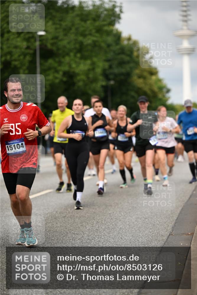 29.06.2025 - hella hamburg halbmarathon Dr. Thomas Lammeyer http://msf.ph/oto/8503126 29.06.2025 10:25:57 Kennedybrücke 1072, 1158, 1191, 1250, 1401, 1668, 1958, 2271, 2315, 2353, 2529, 2815, 2841, 3122, 3606, 3770, 3817, 3825, 3826, 4046, 4289, 4697, 5122, 5412, 5493, 5641, 5759, 5957, 6086, 6103, 7075, 7228, 7375, 7612, 7672, 8286, 8860, 8896, 8959, 9002, 9062, 9326, 9369, 9483, 9499, 9532, 9635, 10019, 10125, 10374, 10787, 10921, 11117, 11425 meine-sportfotos.de