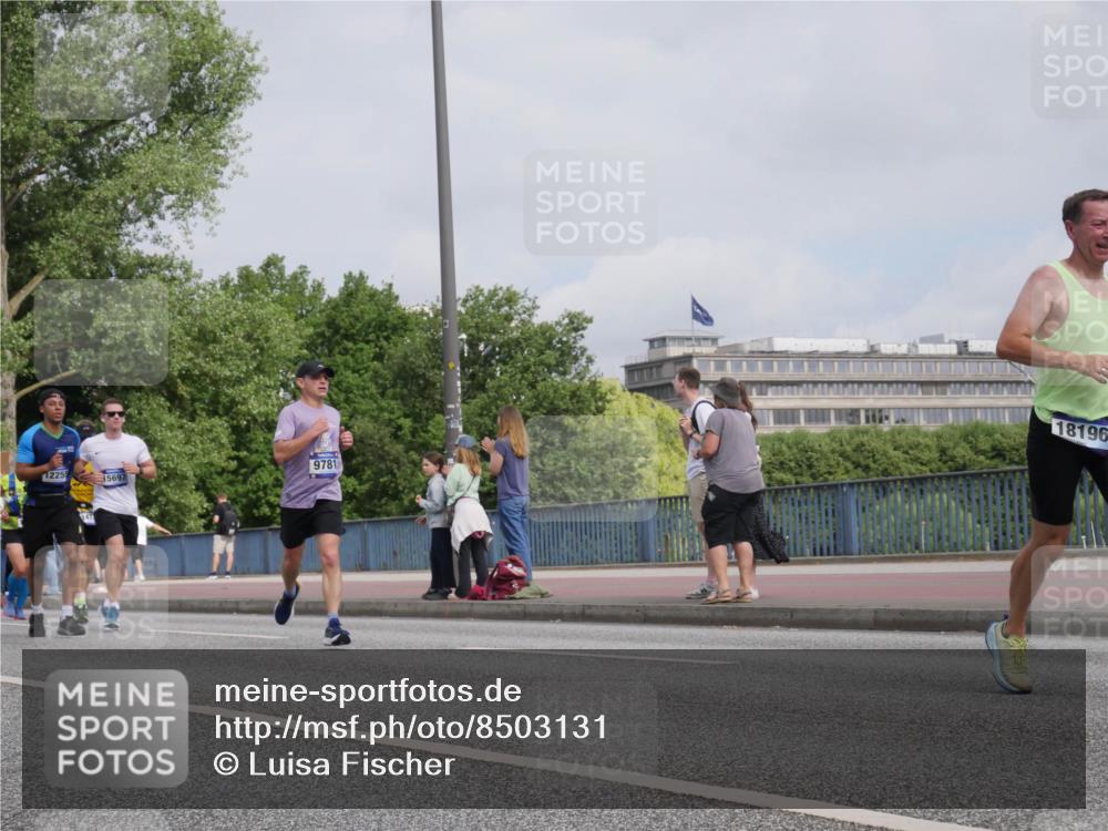 29.06.2025 - hella hamburg halbmarathon Luisa Fischer http://msf.ph/oto/8503131 29.06.2025 10:12:39 Kennedybrücke 12255, 15697, 9781, 18196, 5511, 7187, 7636, 9366, 9434, 9781, 10036 meine-sportfotos.de