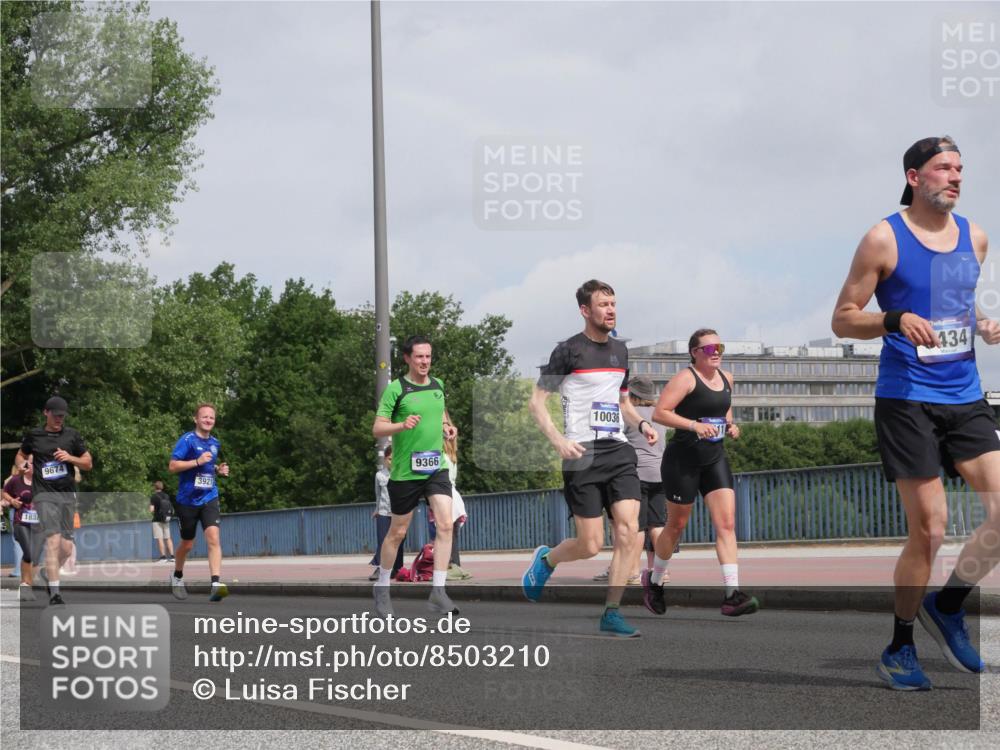 29.06.2025 - hella hamburg halbmarathon Luisa Fischer http://msf.ph/oto/8503210 29.06.2025 10:12:47 Kennedybrücke 183, 9674, 3921, 9366, 10036, 434, 1838, 3921, 5511, 7333, 7636, 8219, 9366, 9434, 9674, 10036 meine-sportfotos.de