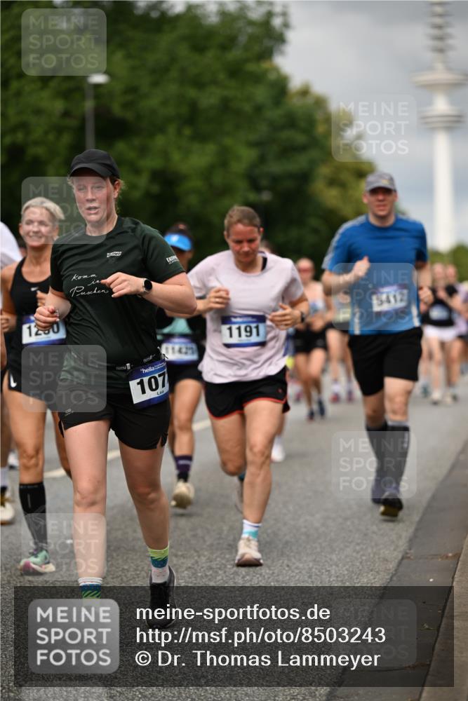 29.06.2025 - hella hamburg halbmarathon Dr. Thomas Lammeyer http://msf.ph/oto/8503243 29.06.2025 10:26:00 Kennedybrücke 1072, 1158, 1191, 1250, 1401, 1668, 1958, 2009, 2315, 2353, 2529, 2815, 2841, 3606, 3770, 3817, 3825, 3826, 4046, 4289, 4697, 5122, 5412, 5493, 5641, 5759, 6086, 6103, 7075, 7375, 7612, 7672, 8286, 8431, 8860, 8896, 8959, 9002, 9062, 9326, 9327, 9369, 9483, 9499, 9532, 9635, 9788, 10019, 10125, 10374, 10787, 10921, 11117, 11425 meine-sportfotos.de