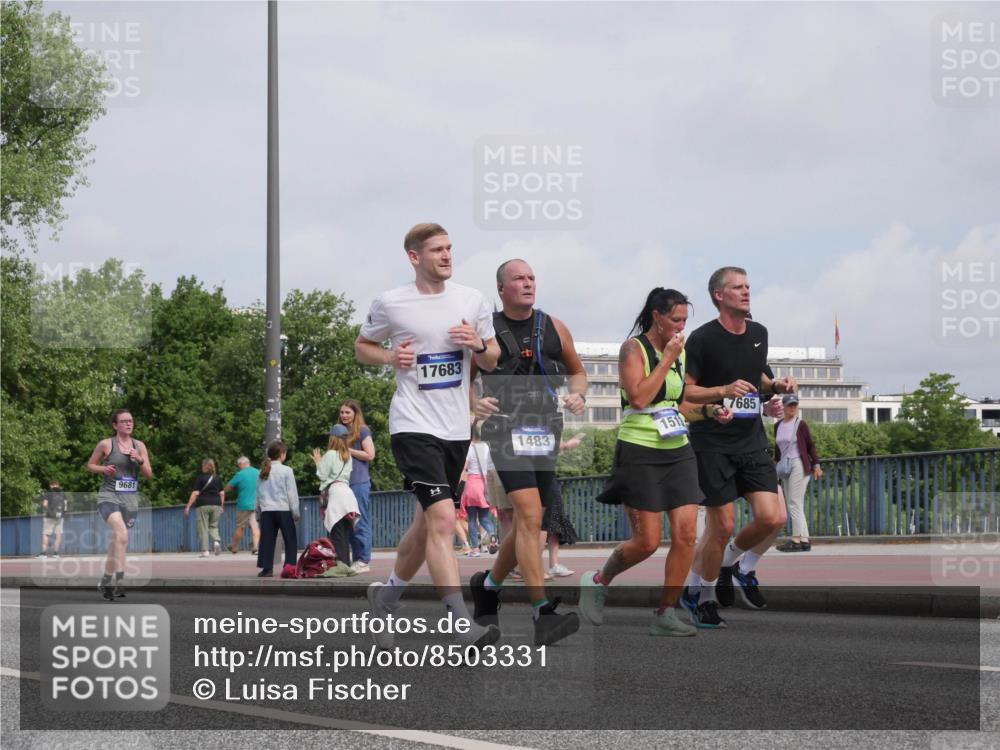 29.06.2025 - hella hamburg halbmarathon Luisa Fischer http://msf.ph/oto/8503331 29.06.2025 10:13:07 Kennedybrücke 9681, 17683, 1483, 151, 7685, 1483, 1513, 4389, 7250, 7685, 8090, 9681, 9816, 9988 meine-sportfotos.de