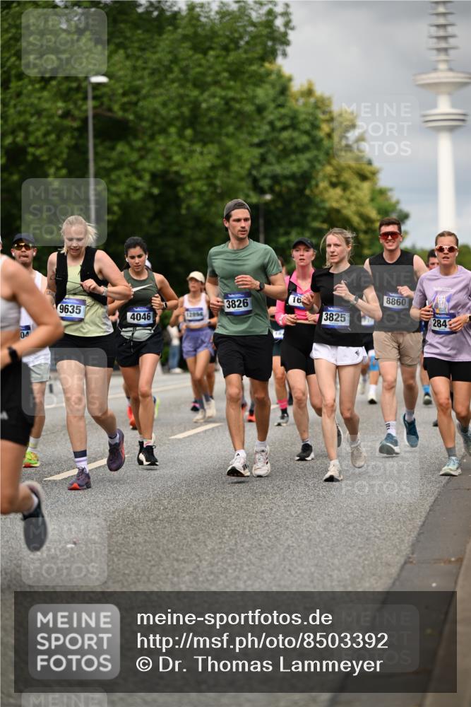29.06.2025 - hella hamburg halbmarathon Dr. Thomas Lammeyer http://msf.ph/oto/8503392 29.06.2025 10:26:05 Kennedybrücke 1072, 1158, 1191, 1250, 1269, 1668, 1958, 2009, 2315, 2353, 2529, 2815, 2841, 3606, 3770, 3825, 3826, 4046, 4289, 4375, 4376, 4697, 5122, 5412, 5641, 5759, 6103, 6676, 7075, 7375, 7612, 7672, 8286, 8431, 8860, 8896, 8959, 9002, 9062, 9326, 9327, 9369, 9483, 9532, 9635, 9788, 10019, 10125, 10167, 10787, 10902, 10921, 11117, 11425 meine-sportfotos.de