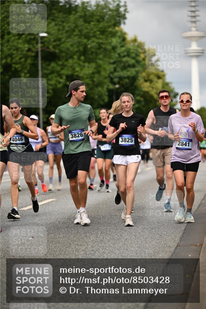 29.06.2025 - hella hamburg halbmarathon Dr. Thomas Lammeyer http://msf.ph/oto/8503428 29.06.2025 10:26:06 Kennedybrücke 1072, 1158, 1191, 1250, 1269, 1668, 1958, 2009, 2315, 2353, 2529, 2815, 2841, 3606, 3770, 3825, 3826, 4046, 4289, 4375, 4376, 5122, 5412, 5641, 5759, 6103, 6676, 7075, 7375, 7612, 7672, 8431, 8860, 8896, 8954, 8959, 9002, 9062, 9326, 9327, 9369, 9483, 9532, 9635, 9788, 10019, 10125, 10167, 10787, 10902, 10921, 11117, 11425 meine-sportfotos.de